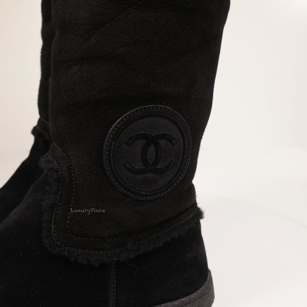 Amazing Chanel Snow Boots Sheepskin - Picture 8 of 14